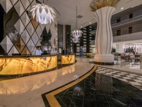 Sert Zemin ve Yüzey Temizlik Ürünleri